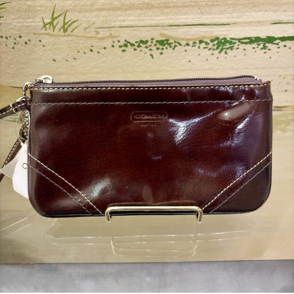 COACH - Patent Leather Mahogany Wristlet - Picture 1 of 13